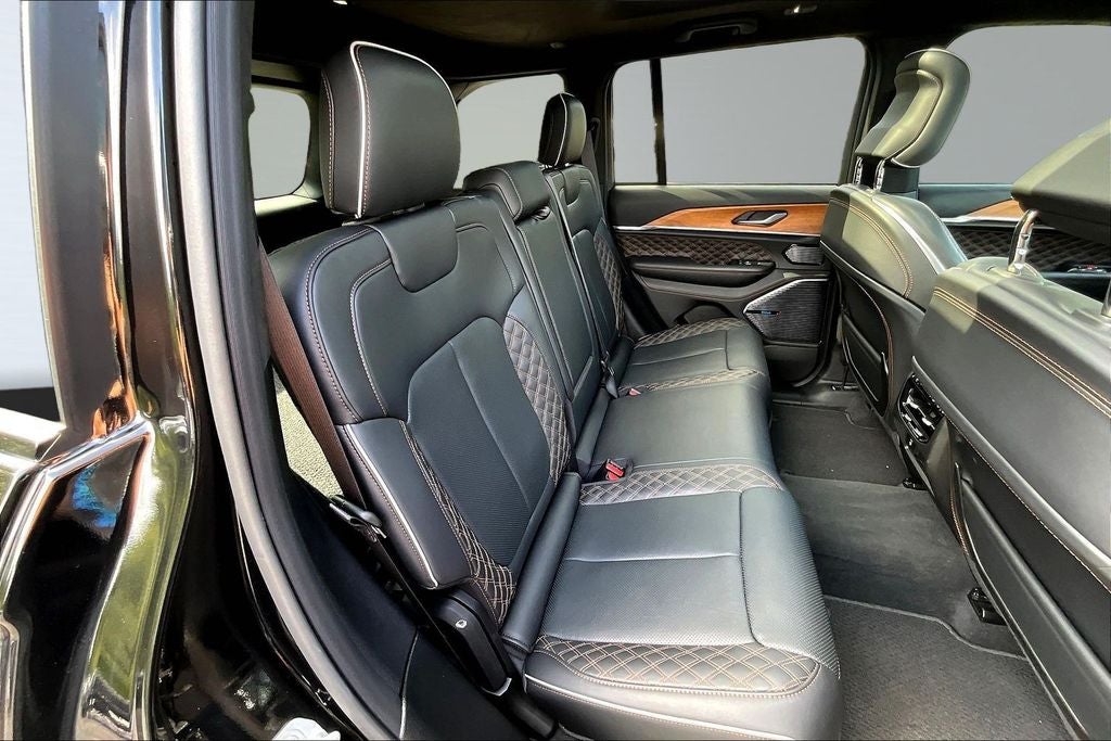 2025 Jeep Grand Cherokee Summit Reserve