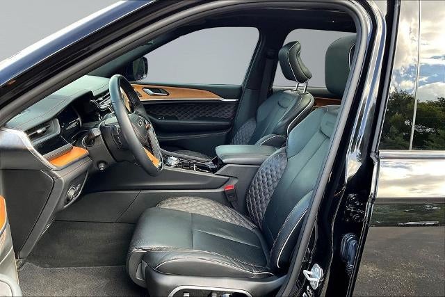 2025 Jeep Grand Cherokee Summit Reserve