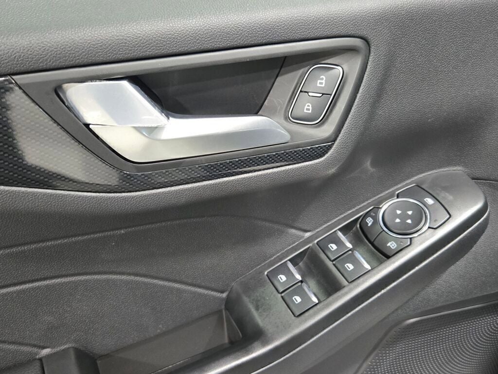 2025 Ford Escape ST-Line - Photo 24