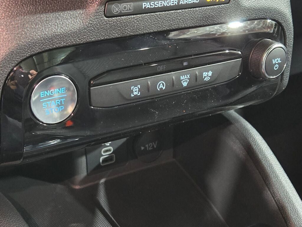 2025 Ford Escape ST-Line - Photo 29