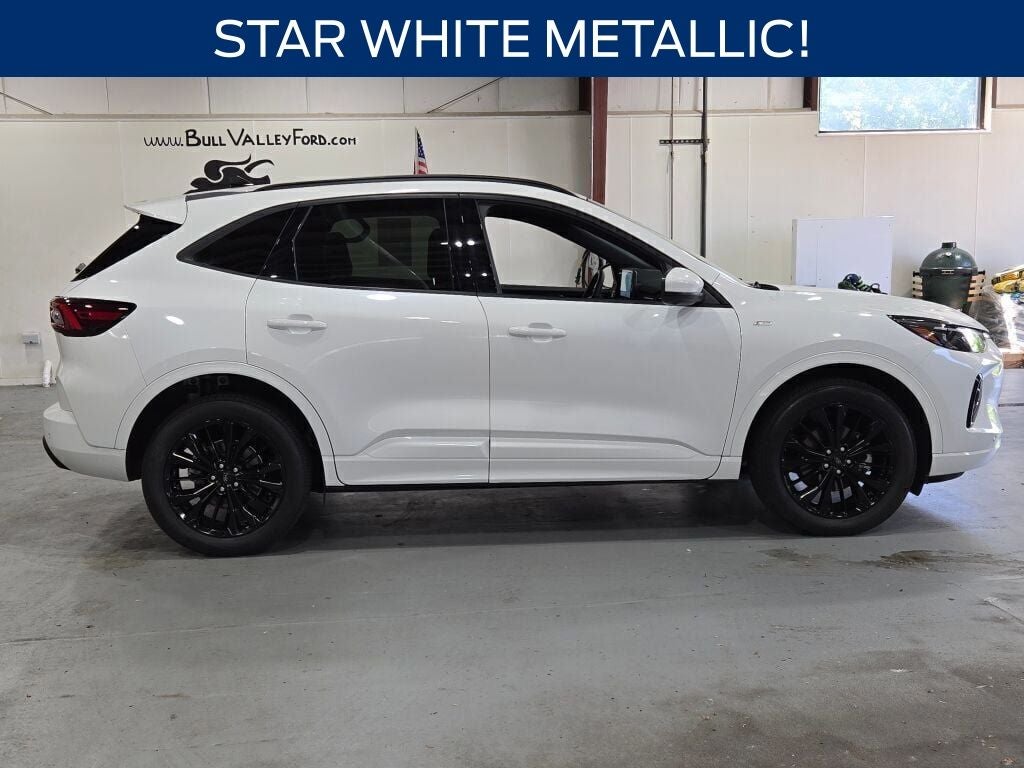 2023 Ford Escape ST-Line Elite