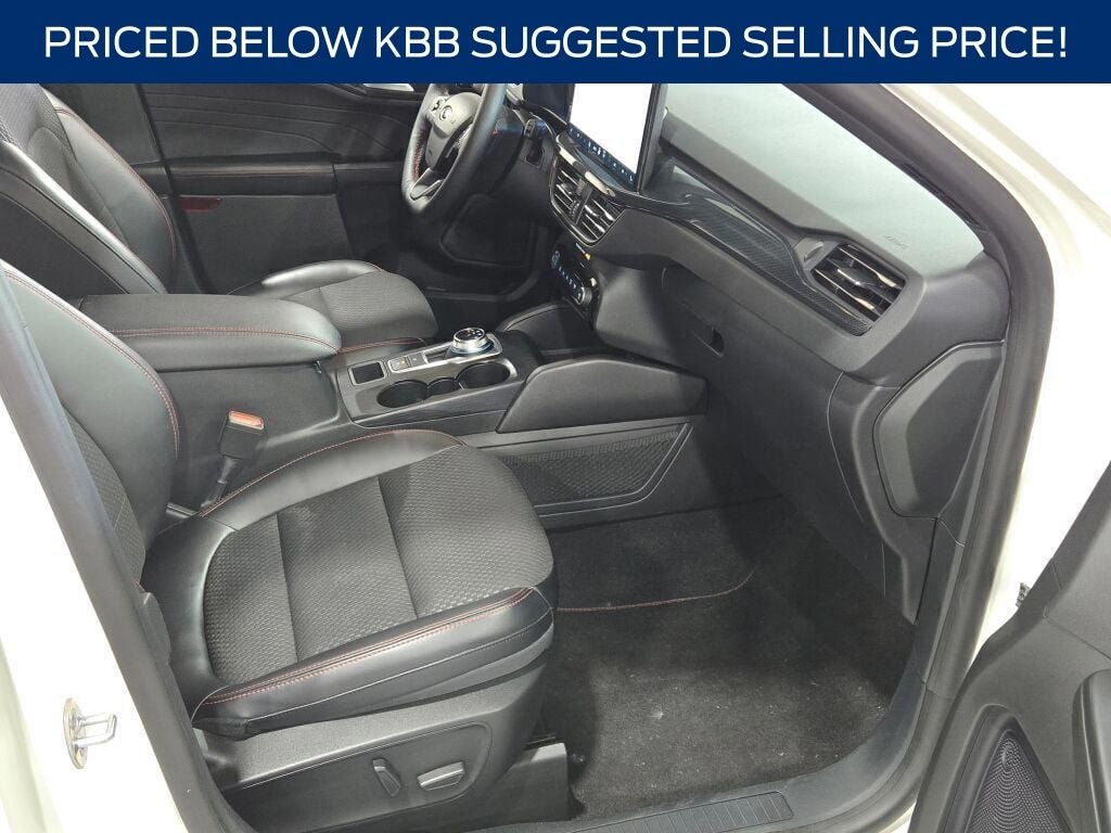 2023 Ford Escape ST-Line Elite