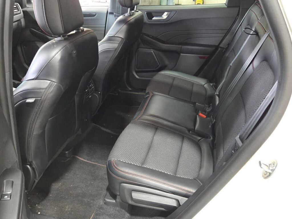 2023 Ford Escape ST-Line Elite