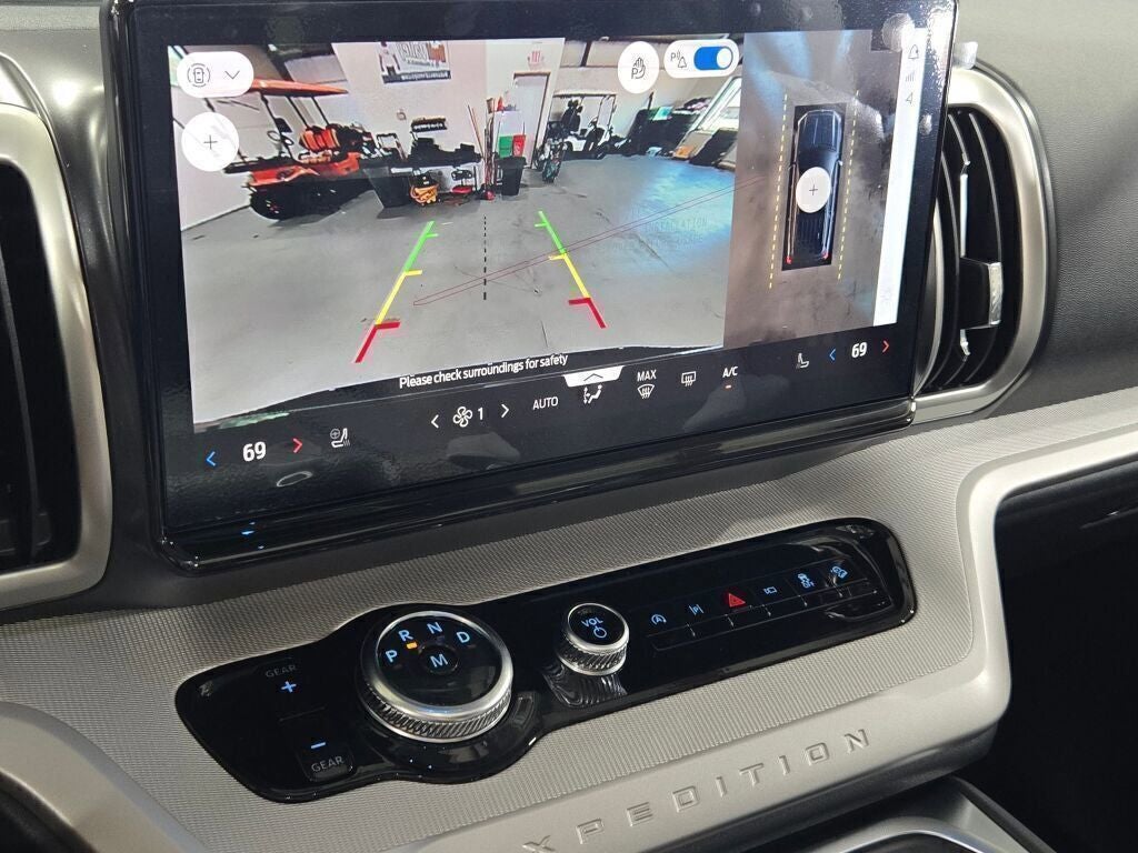 2025 Ford Expedition Active