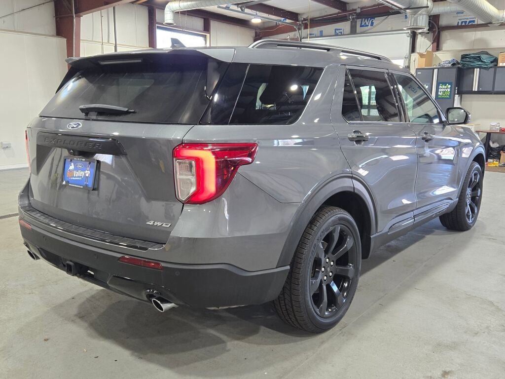 2022 Ford Explorer ST-Line