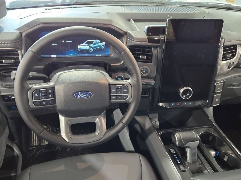 2025 Ford F-150 Lightning Flash