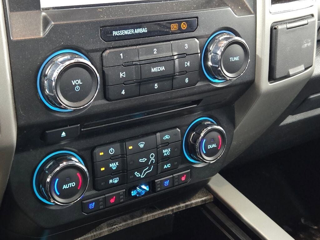 2017 Ford F-350SD Lariat