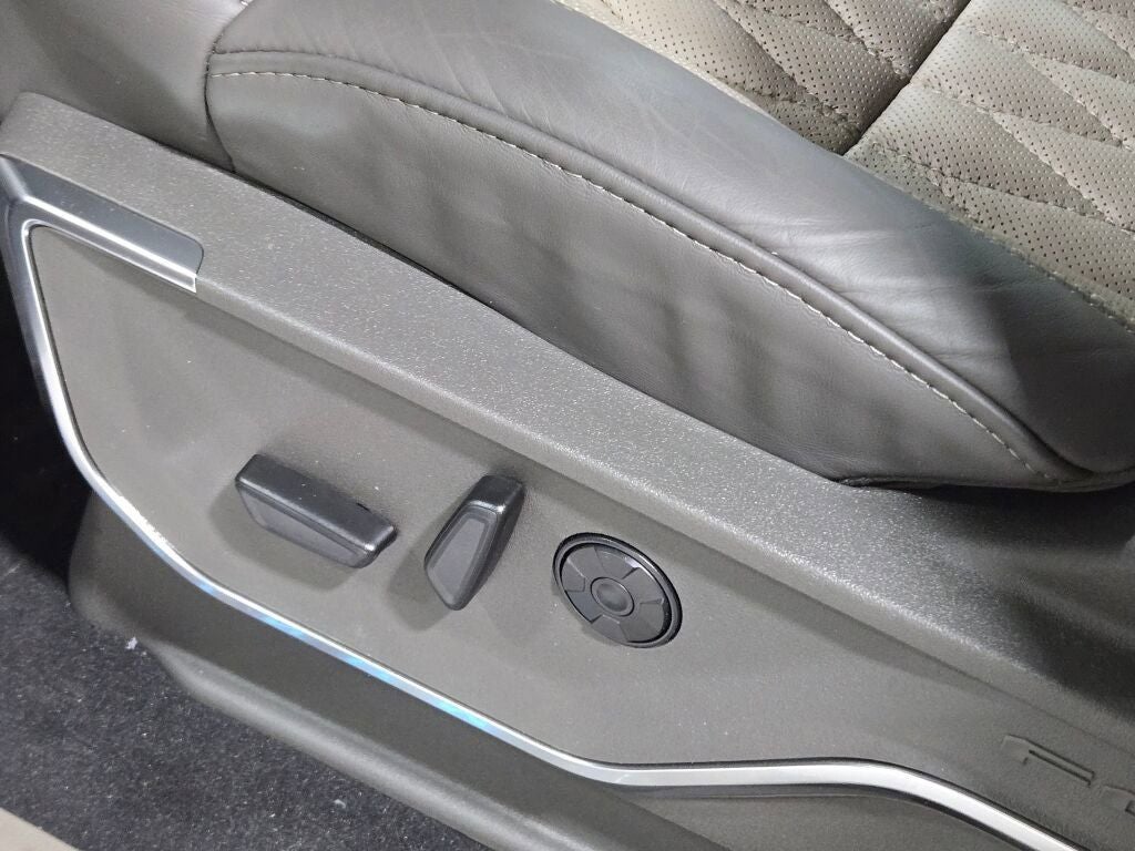 2026 Ford F-450SD Platinum DRW