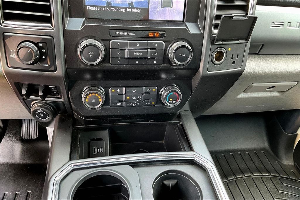 2022 Ford F-350SD XLT