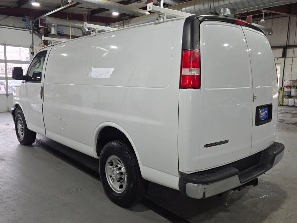 2017 Chevrolet Express 3500 Work Van Cargo