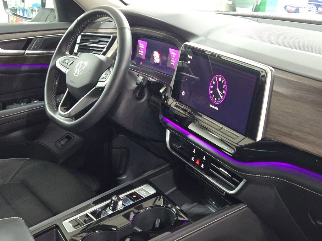 2024 Volkswagen Atlas 2.0T SEL