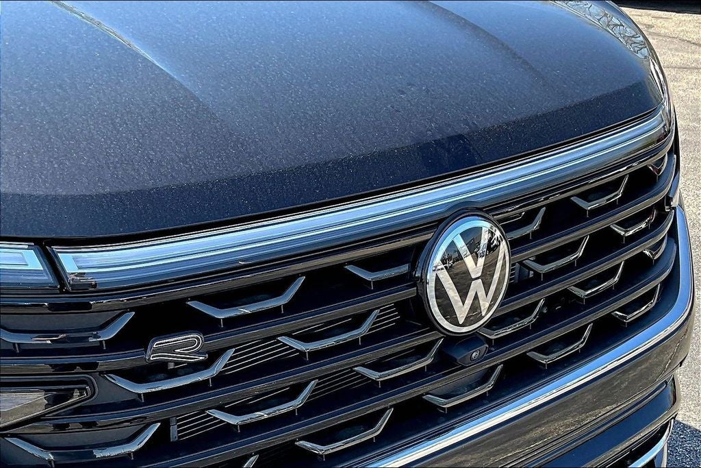2025 Volkswagen Atlas 2.0T SEL Premium R-Line