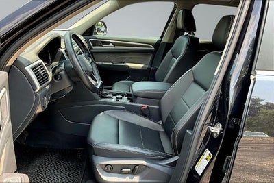 2022 Volkswagen Atlas 3.6L V6 SE w/Technology