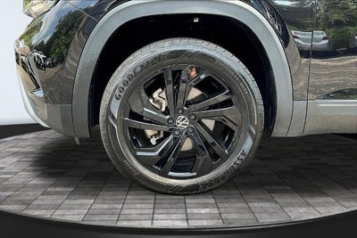 2022 Volkswagen Atlas 3.6L V6 SE w/Technology