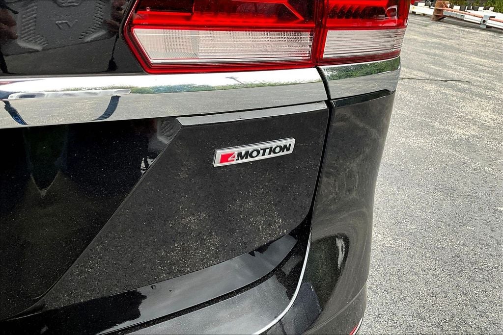2021 Volkswagen Atlas 3.6L V6 SEL R-Line