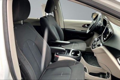 2017 Chrysler Pacifica Touring L