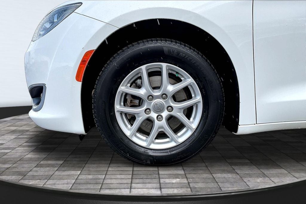 2017 Chrysler Pacifica Touring L