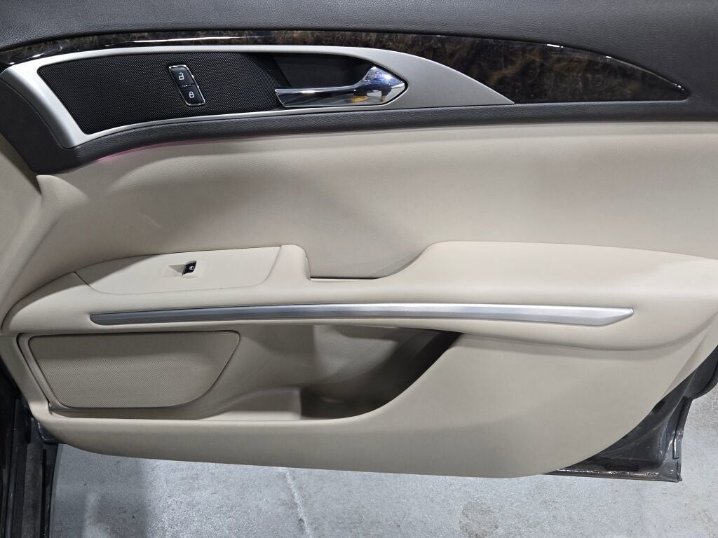 2016 Lincoln MKZ Base