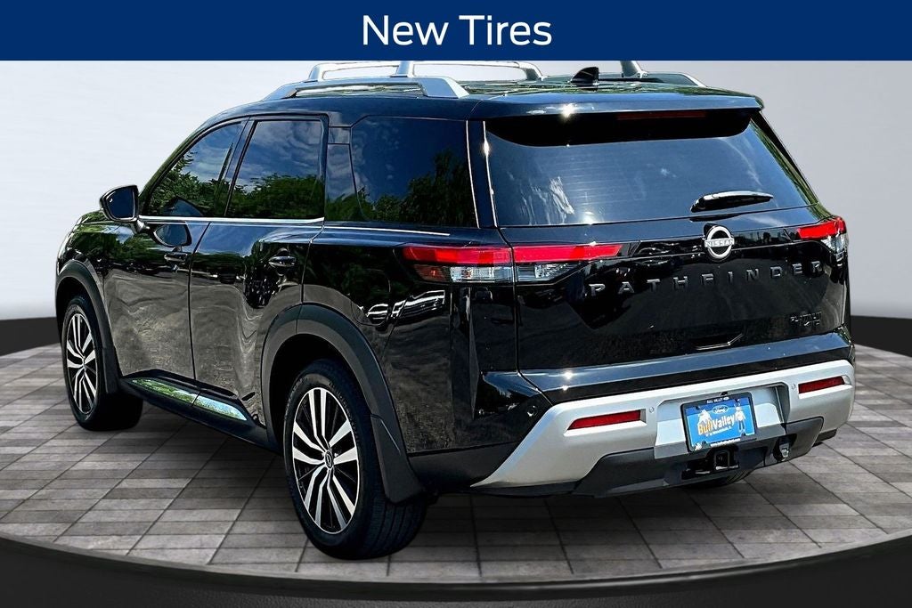 2023 Nissan Pathfinder Platinum