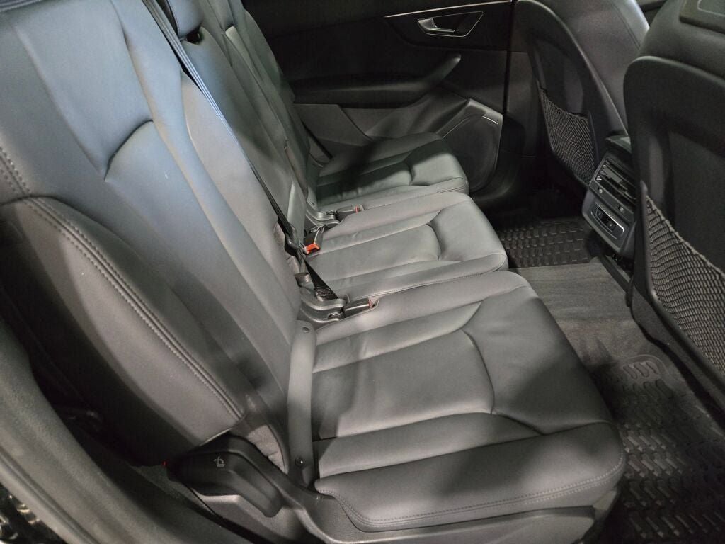 2022 Audi Q7 45 Premium quattro