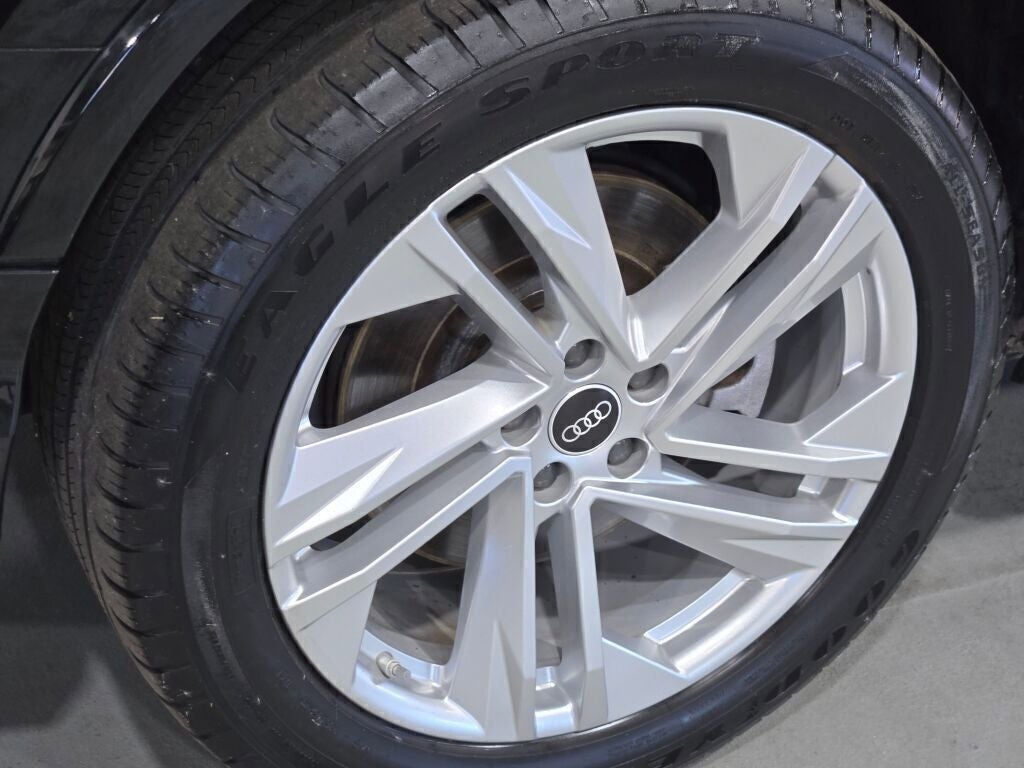 2022 Audi Q7 45 Premium quattro