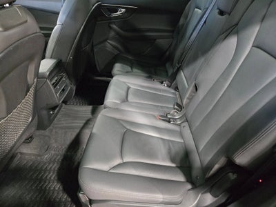 2022 Audi Q7 45 Premium quattro