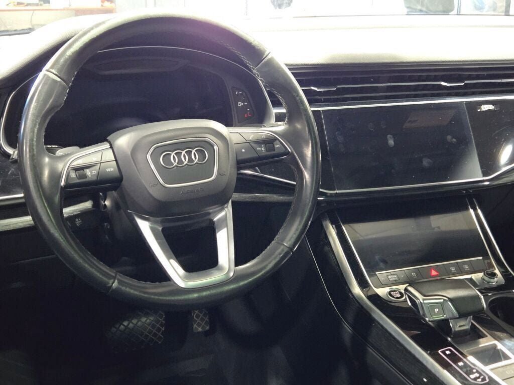 2022 Audi Q7 45 Premium quattro