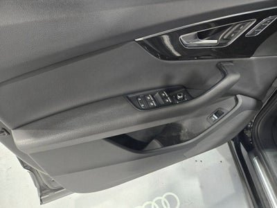 2022 Audi Q7 45 Premium quattro