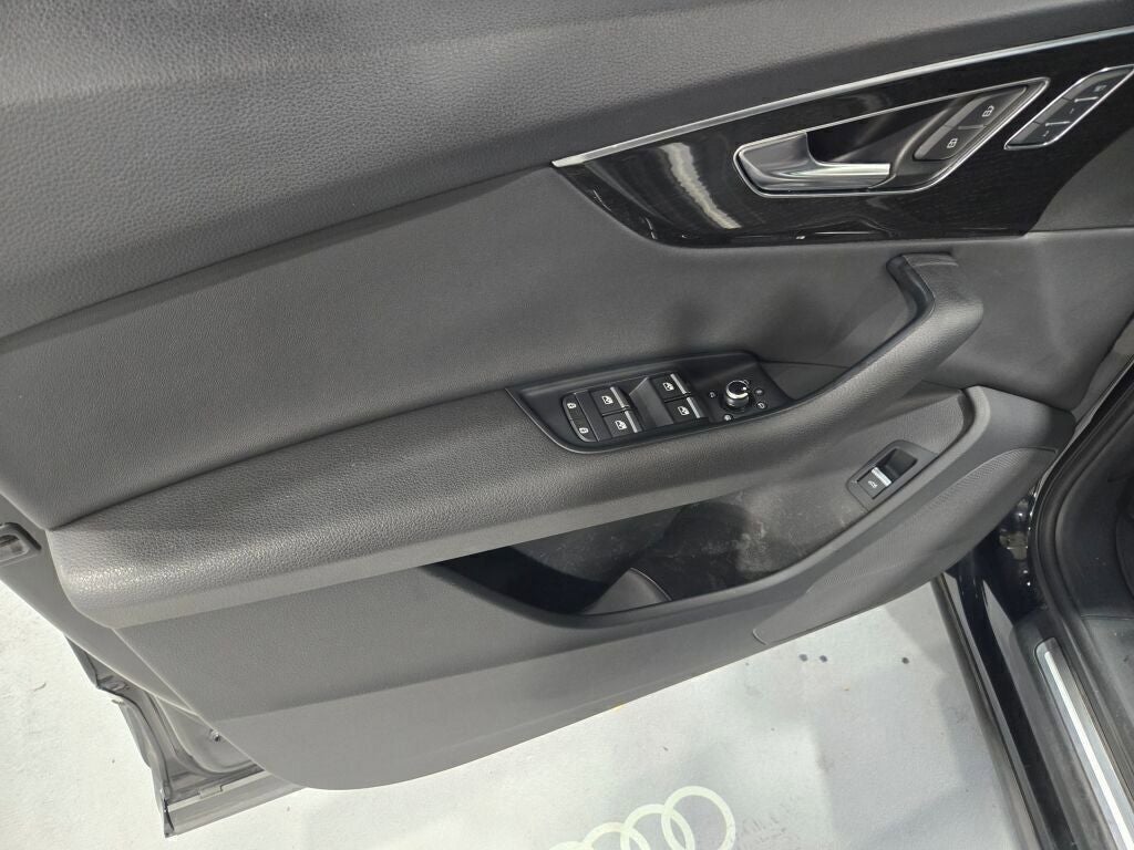 2022 Audi Q7 45 Premium quattro