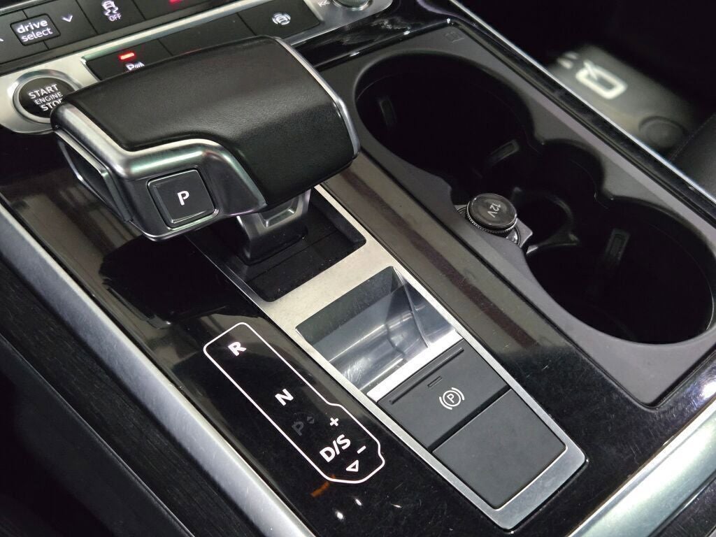 2022 Audi Q7 45 Premium quattro