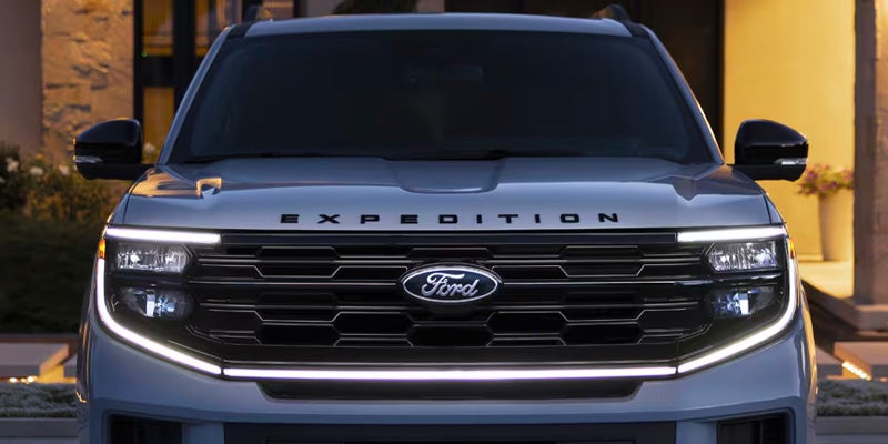 2025 Ford Expedition front grille view